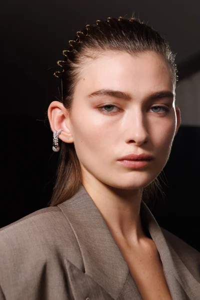 Look 12